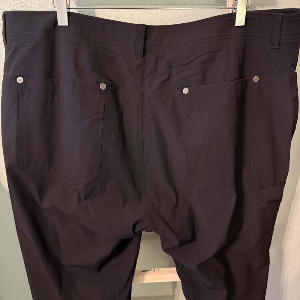 NWT Mountain Hardwear Yumalino Fleece Lined Pants Size 40 Men UPF 50 - Picture 8 of 10